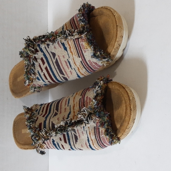 Minnetonka women casual wedges sandals Slip-on 11 Fringe Boho - Picture 1 of 10